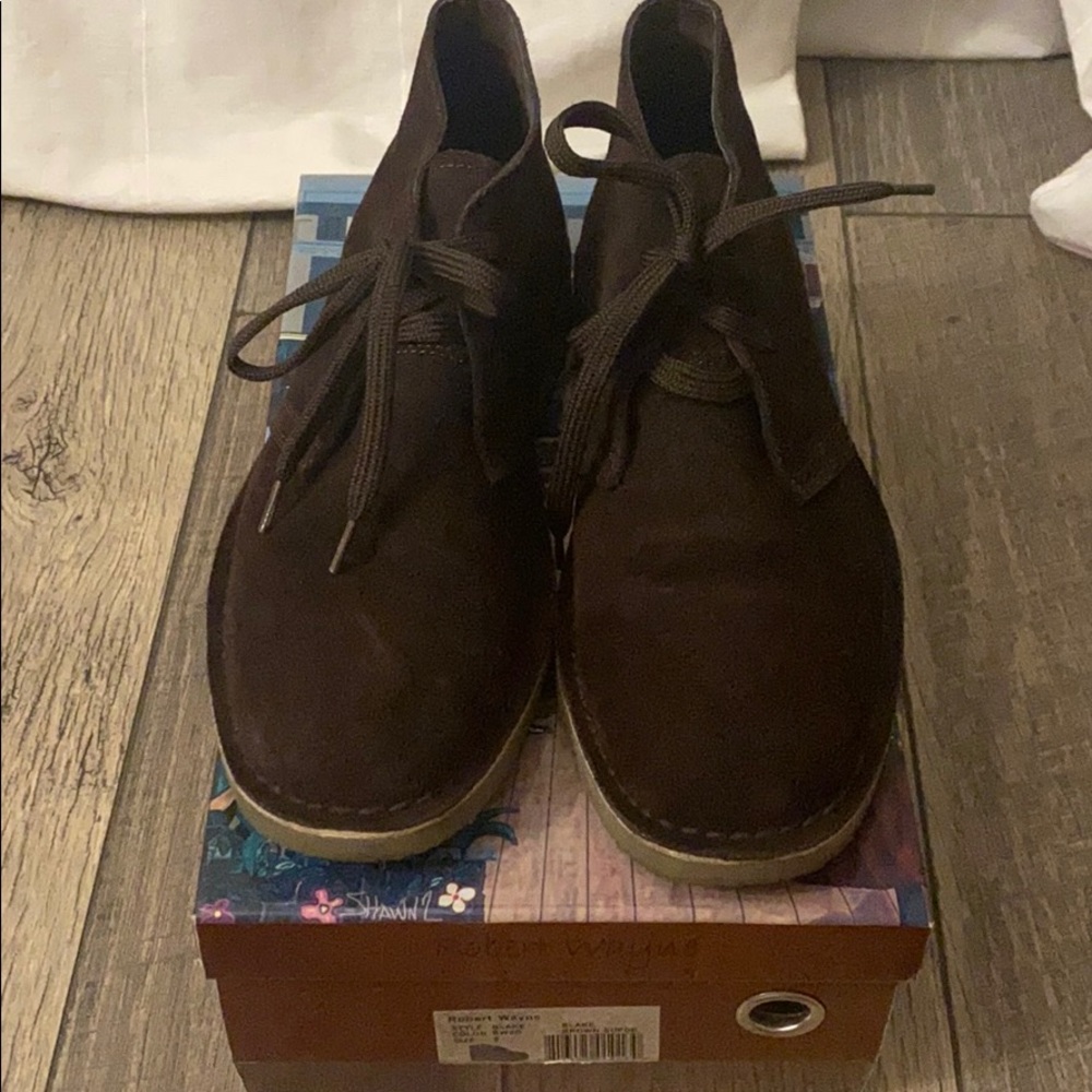 ROBERT WAYNE Blake brown suede boots